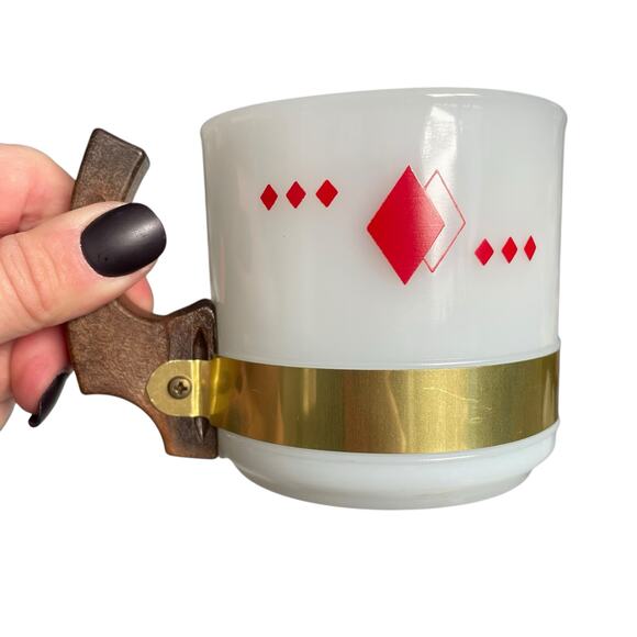 Vintage Siesta Ware Playing Card White Milk Glass Mug Wood Handle MCM Hearts - Picture 8 of 12